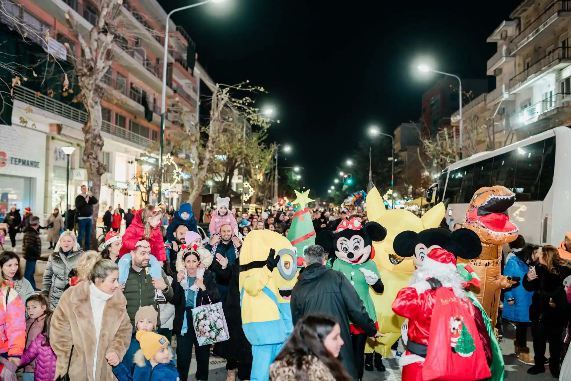 parade-card slide image